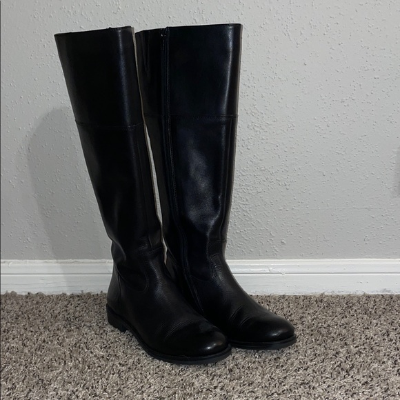 Italian Shoemakers Black Knee High Boots - Picture 1 of 16